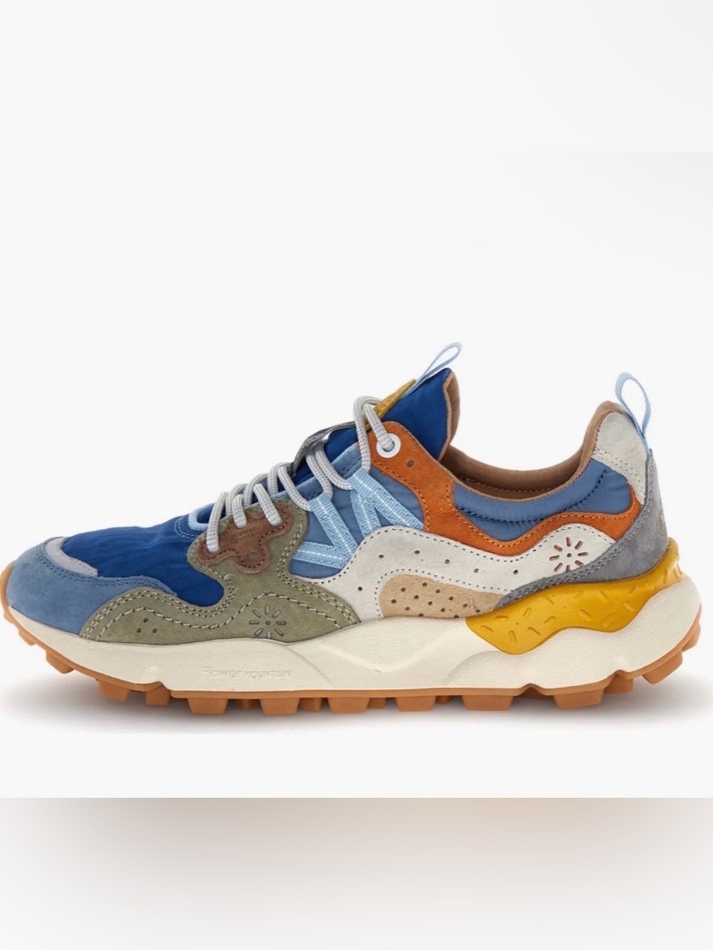 NWT Flower Mountain Yamano
3 Sneakers in Azure